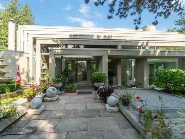 House for sale in Vancouver, Vancouver West, 1919 W 57th Avenu.