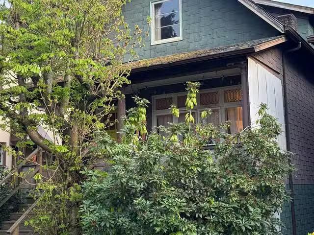 House for sale in Vancouver, Vancouver West, 2012 York Avenue.
