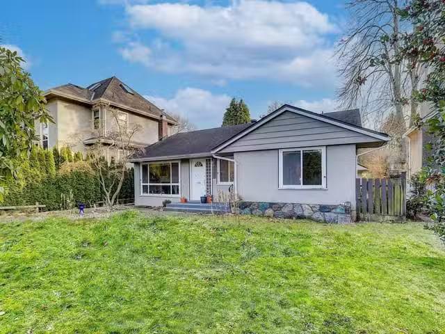 House for sale in Vancouver, Vancouver West, 2016 W 48th Avenu.