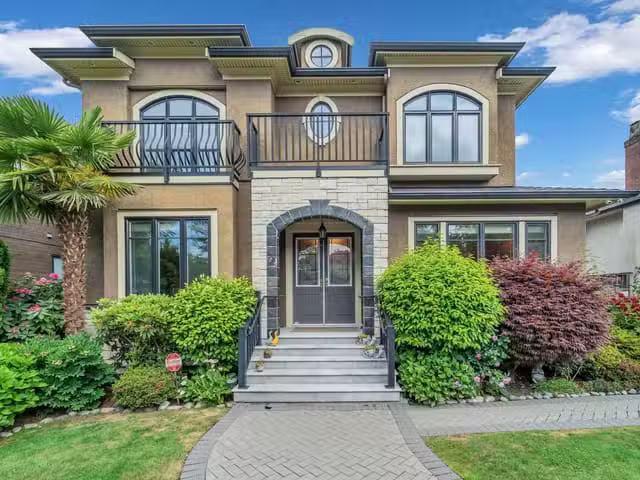 House for sale in Vancouver, Vancouver West, 2375 W 20th Avenu.