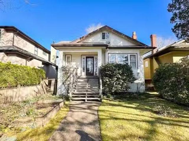 House for sale in Vancouver, Vancouver West, 2319 W 47th Avenu.