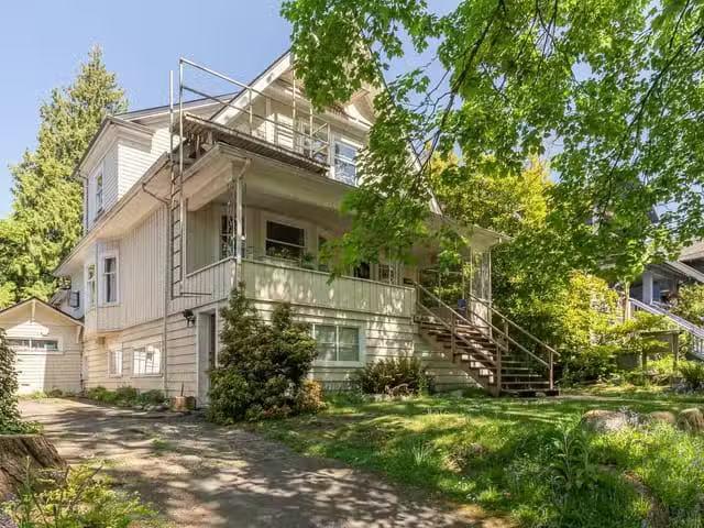 House for sale in Vancouver, Vancouver West, 2483 W 6th Avenue.