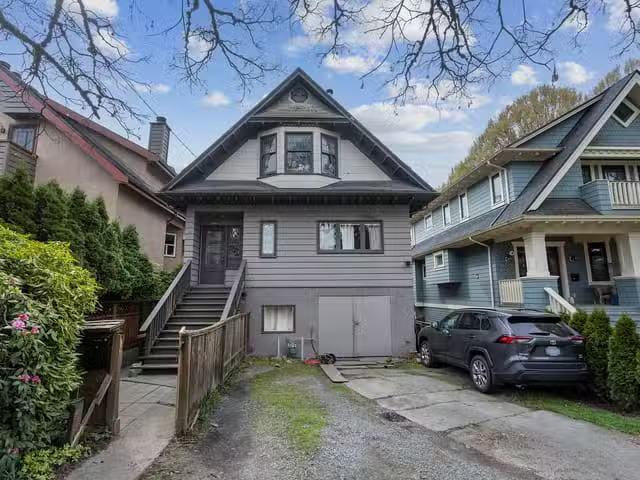 House for sale in Vancouver, Vancouver West, 2582 W 6th Avenue.