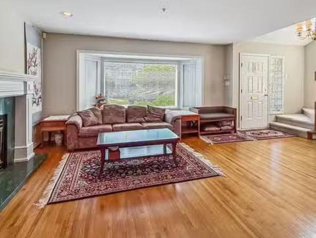 House for sale in Vancouver, Vancouver West, 2755 W 20th Avenu.