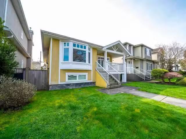 House for sale in Vancouver, Vancouver West, 2862 W 22nd Avenu.