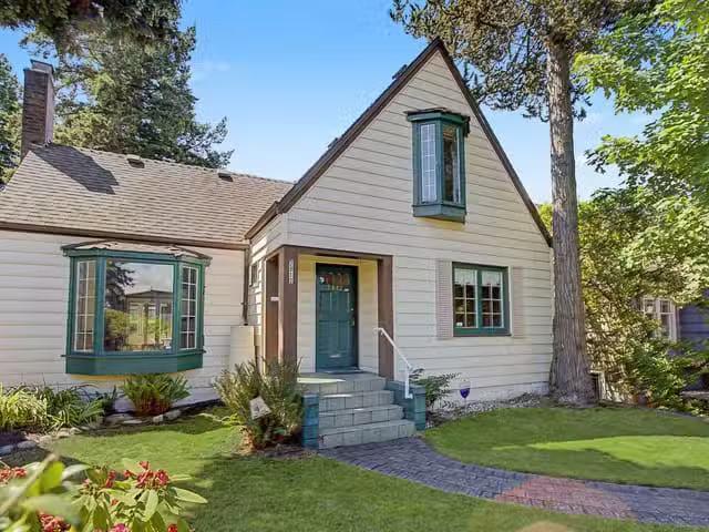 House for sale in Vancouver, Vancouver West, 2812 W 33rd Avenu.