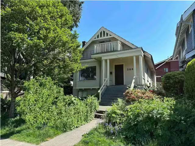 House for sale in Vancouver, Vancouver West, 3086 W 2nd Avenue.