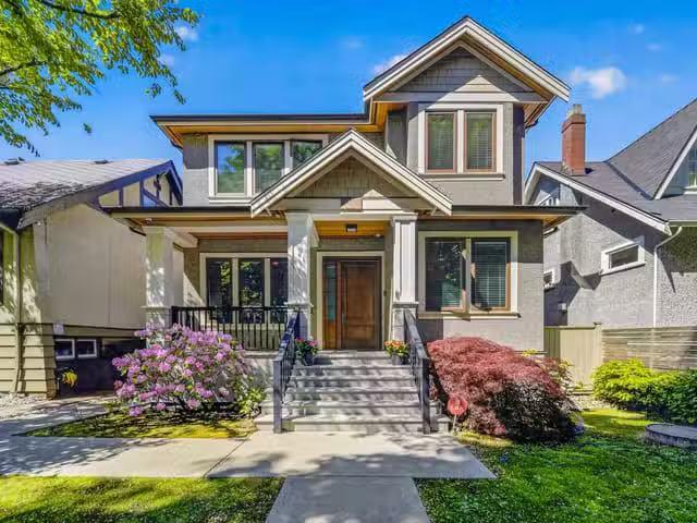 House for sale in Vancouver, Vancouver West, 3285 W 12th Avenu.