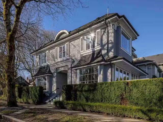 House for sale in Vancouver, Vancouver West, 3483 Collingwood.