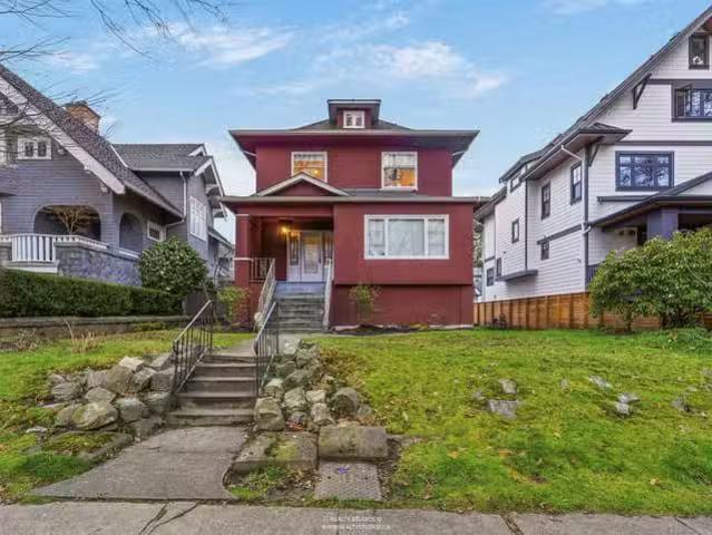 House for sale in Vancouver, Vancouver West, 354 W 15th Avenue.