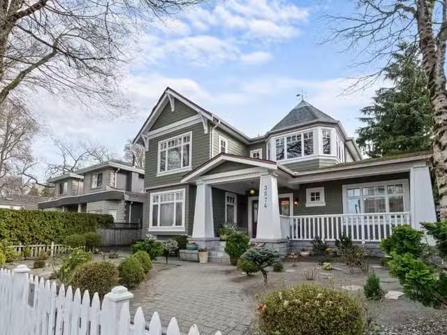 House for sale in Vancouver, Vancouver West, 3574 East Bouleva.