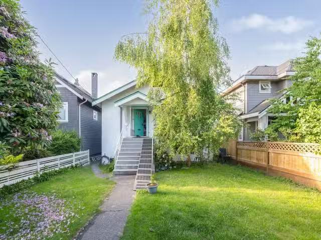 House for sale in Vancouver, Vancouver West, 3627 W 7th Avenue.