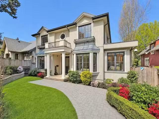 House for sale in Vancouver, Vancouver West, 3749 W 11th Avenu.