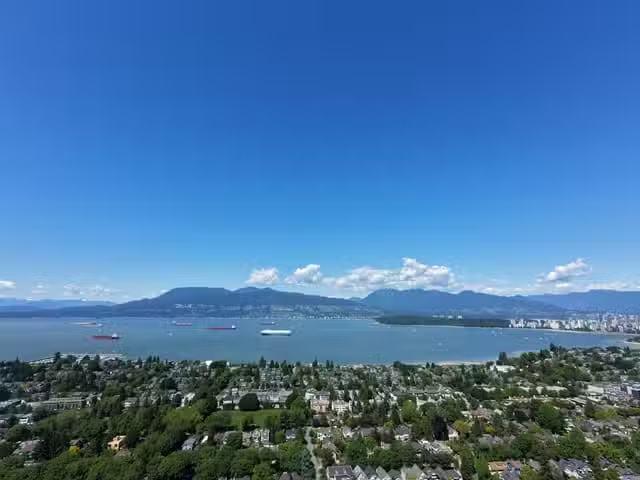 House for sale in Vancouver, Vancouver West, 3770 W 13th Avenu.