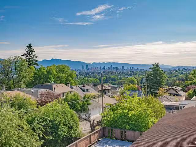 House for sale in Vancouver, Vancouver West, 3853 W 14th Avenu.