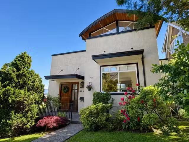 House for sale in Vancouver, Vancouver West, 4399 Locarno Cres.