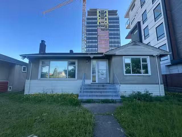 House for sale in Vancouver, Vancouver West, 448 W 41st Avenue.