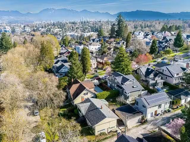 House for sale in Vancouver, Vancouver West, 5240 East Bouleva.