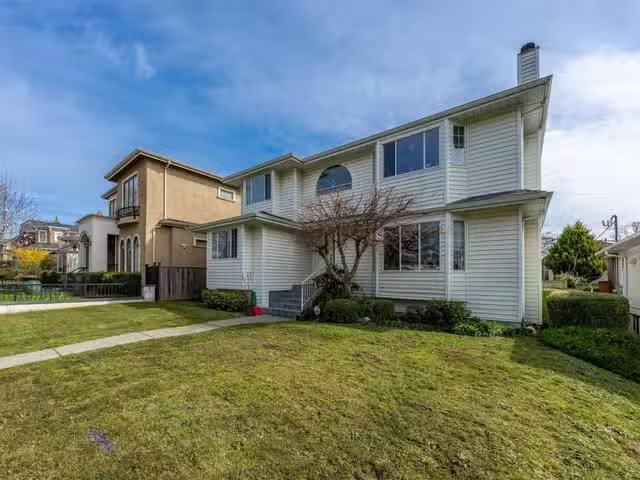 House for sale in Vancouver, Vancouver West, 5592 Elizabeth St.