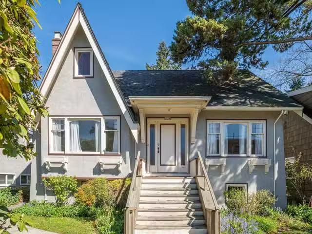 House for sale in Vancouver, Vancouver West, 5962 Dunbar Stree.