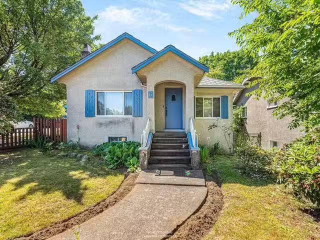 House for sale in Vancouver, Vancouver West, 6 W King Edward A.