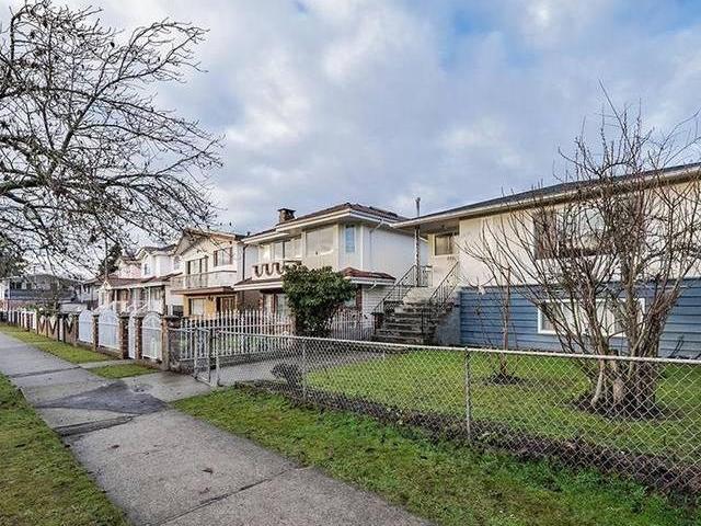 House for sale in Victoria VE Vancouver Vancouver East 2235 E 35th Avenue 262767578