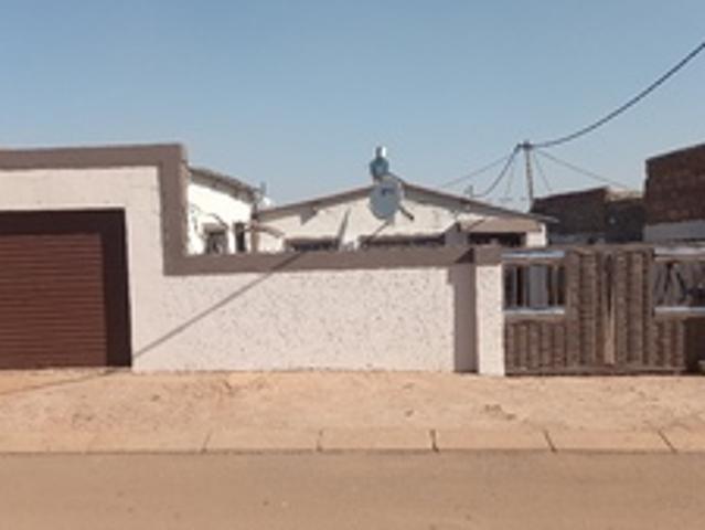 House for sale in Vlakfontein EXT 2