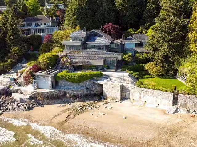 House for sale in West Vancouver, West Vancouver, 4036 Marine.