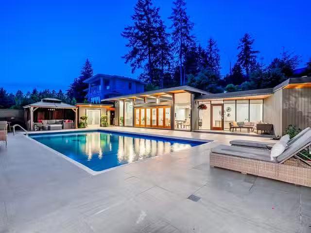 House for sale in West Vancouver, West Vancouver, 4125 Burkehi.