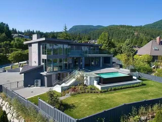House for sale in West Vancouver, West Vancouver, 4265 Rockban.