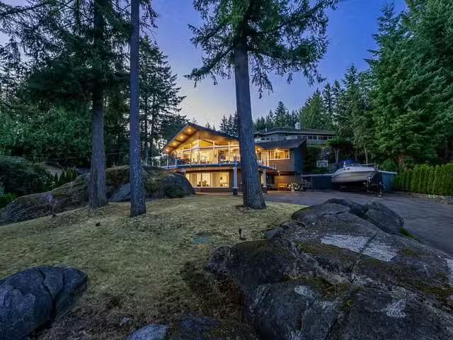 House for sale in West Vancouver, West Vancouver, 4375 Woodcre.
