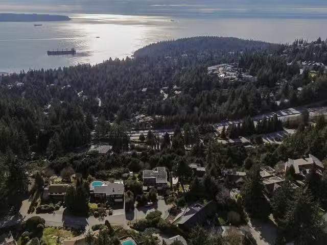 House for sale in West Vancouver, West Vancouver, 4582 Woodgre.