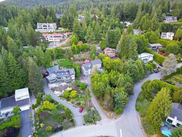 House for sale in West Vancouver, West Vancouver, 4605 Woodgre.