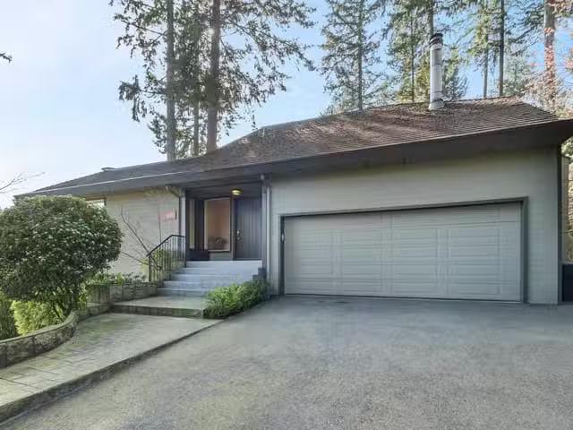 House for sale in West Vancouver, West Vancouver, 4635 Caulfei.