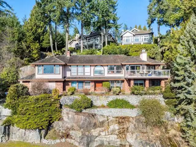 House for sale in West Vancouver, West Vancouver, 4815 Headlan.