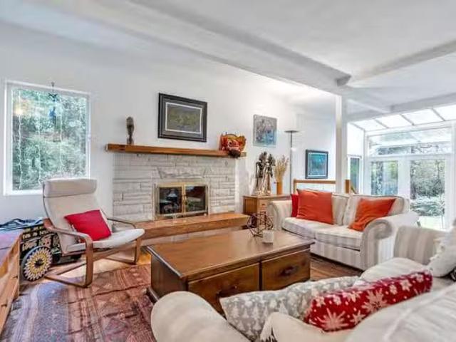House for sale in West Vancouver, West Vancouver, 4890 the Dal.