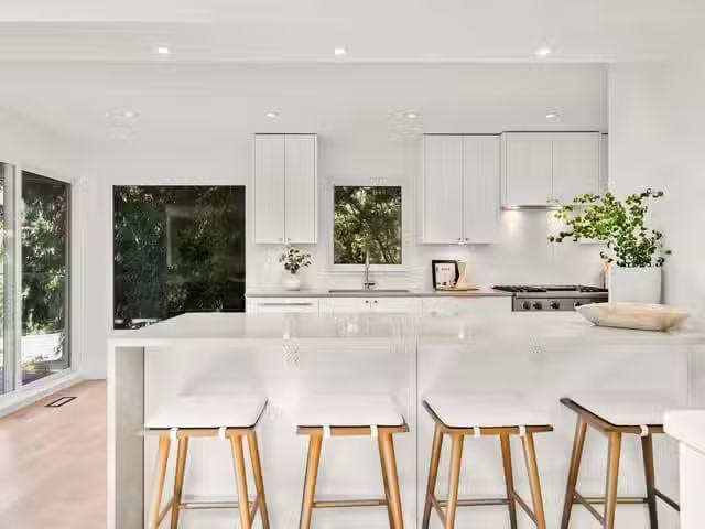 House for sale in West Vancouver, West Vancouver, 5061 Bear La.
