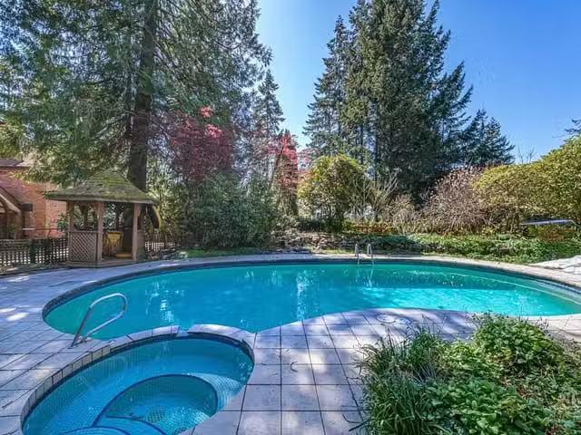 House for sale in West Vancouver, West Vancouver, 5260 Kew Roa.