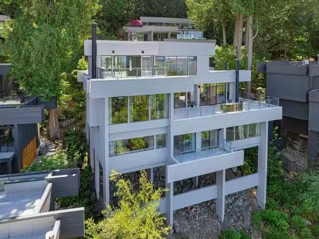 House for sale in West Vancouver, West Vancouver, 5317 Montive.