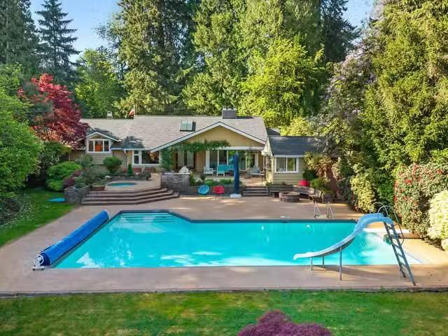House for sale in West Vancouver, West Vancouver, 537 Eastcot.