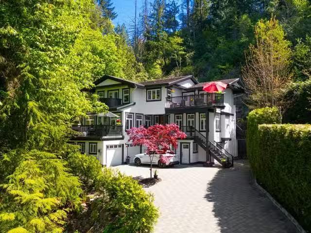 House for sale in West Vancouver, West Vancouver, 5671 Westpor.