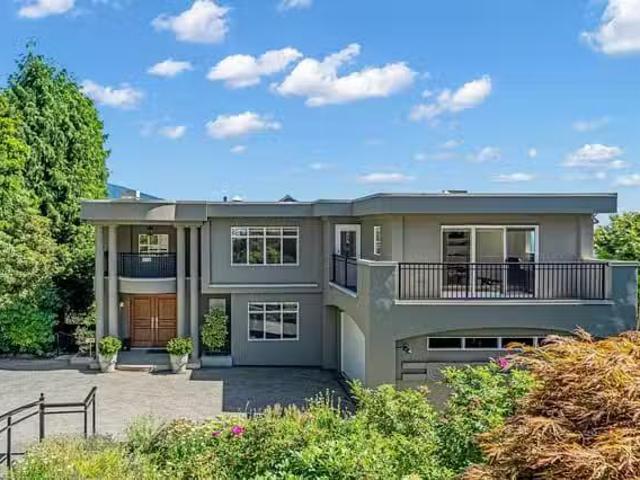 House for sale in West Vancouver, West Vancouver, 574 St. Andr.