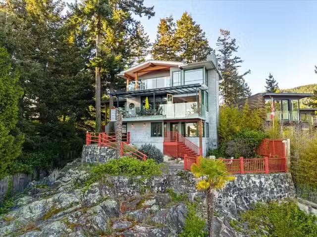 House for sale in West Vancouver, West Vancouver, 5812 Eagle I.