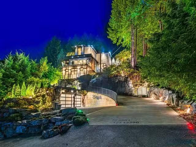 House for sale in West Vancouver, West Vancouver, 592 Craigmoh.