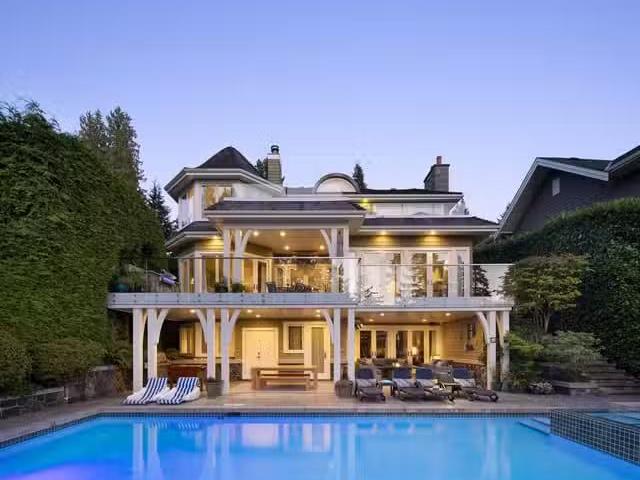 House for sale in West Vancouver, West Vancouver, 6154 Gleneag.