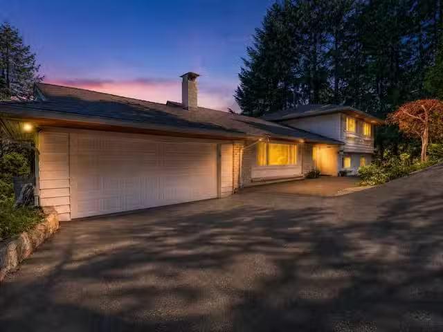 House for sale in West Vancouver, West Vancouver, 670 St. Andr.
