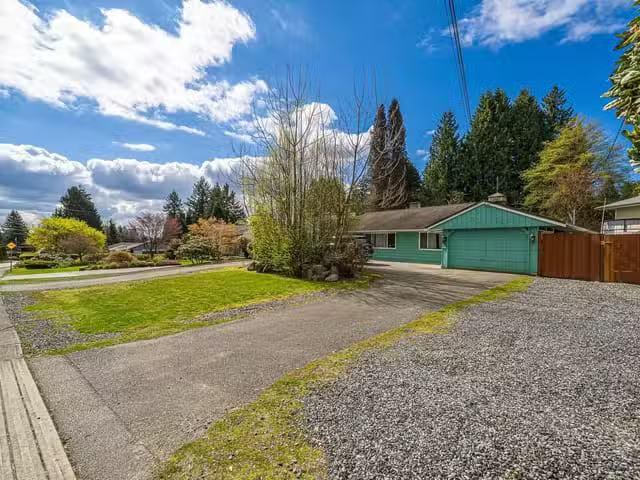 House for sale in West Vancouver, West Vancouver, 690 Burley D.