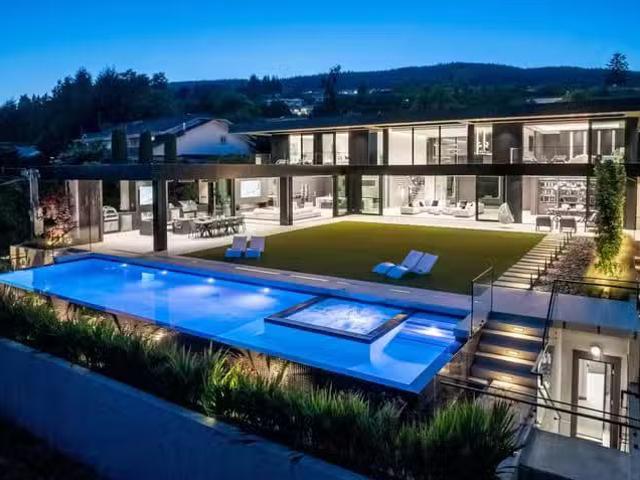 House for sale in West Vancouver, West Vancouver, 690 Knockmar.