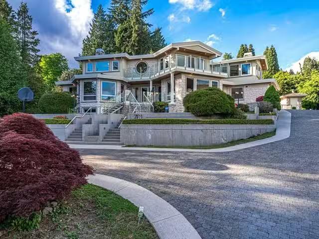 House for sale in West Vancouver, West Vancouver, 761 Eyremoun.