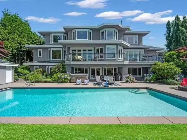 House for sale in West Vancouver, West Vancouver, 848 Fairmile.